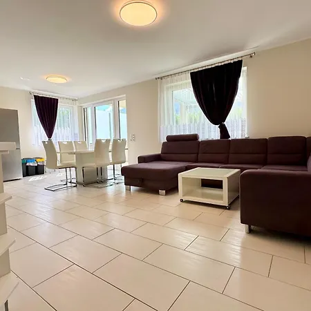 Appartement Faaker Hideaway - Mit Garten